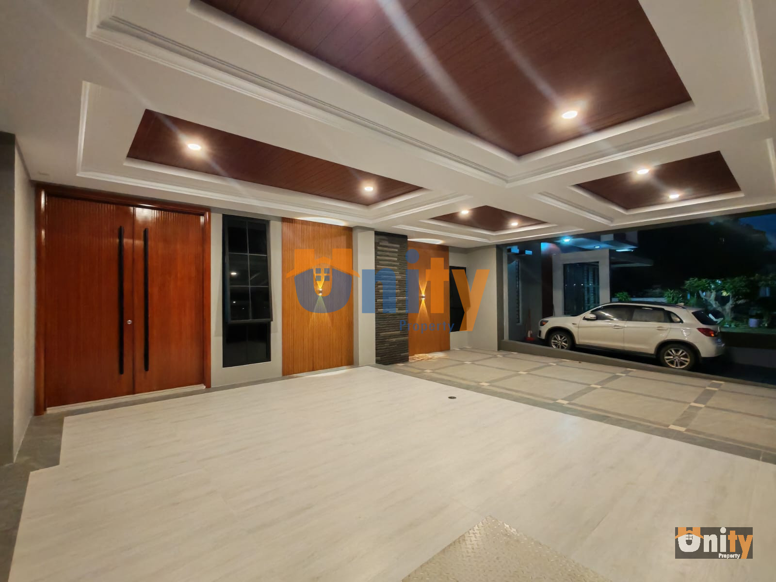 Rumah 2 Lantai DI Beverly Park Avenue