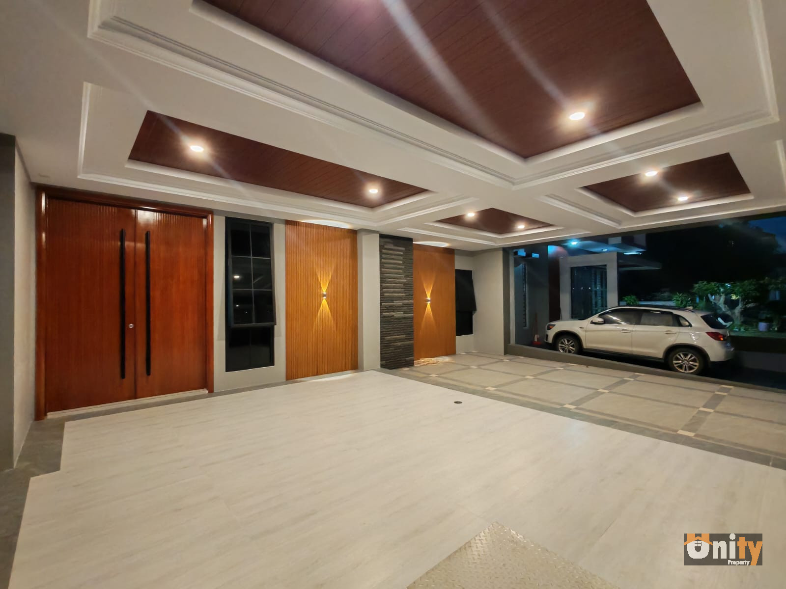 Rumah 2 Lantai DI Beverly Park Avenue